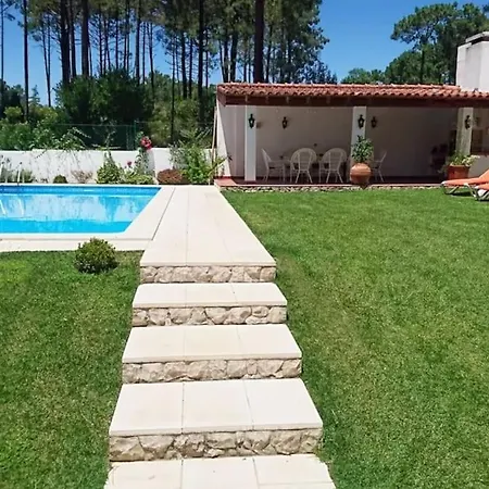 Verdizela Aroeira Pool Villa *