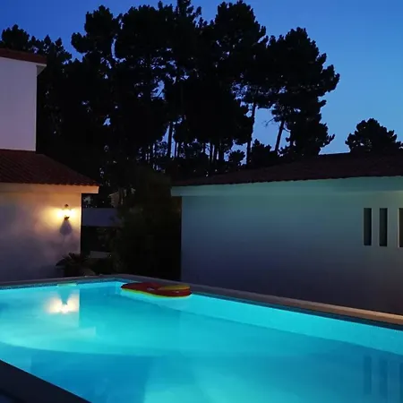 Verdizela Aroeira Pool Villa